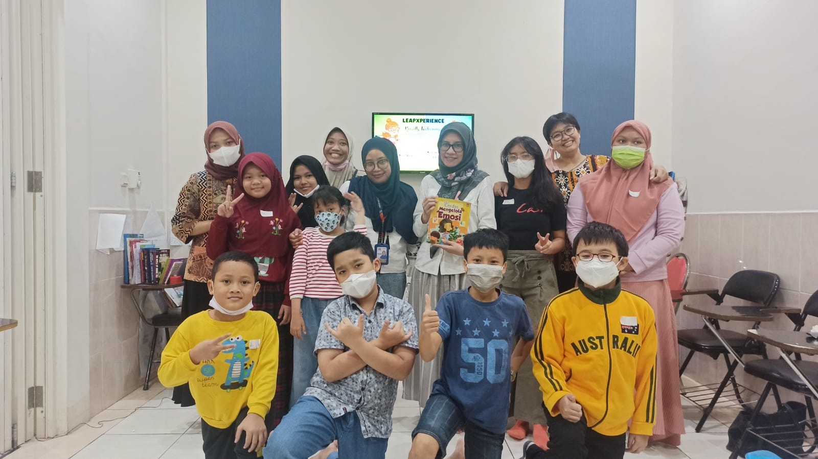 Penyuluhan bersama narasumber Ibu Watiek Ideo Sumber: dokumentasi lembaga