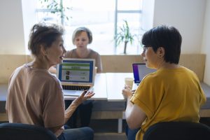 LEAP Campus Partner: Mengembangkan Mahasiswa dengan Keterampilan English dan Digital