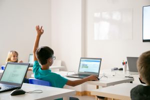 10 Alasan Mengapa Anak Perlu Belajar Coding Sejak Dini