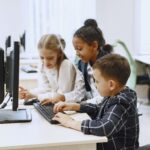 Perlukah anak belajar coding? Inilah penjelasannya.