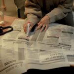 9 Strategi Menulis Teks Persuasif Bahasa Inggris